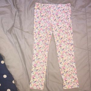 Girl’s size 5 Carters floral print pants